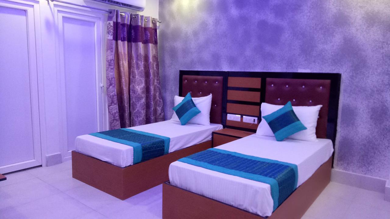 Capital O 13310 Noida Suites Экстерьер фото