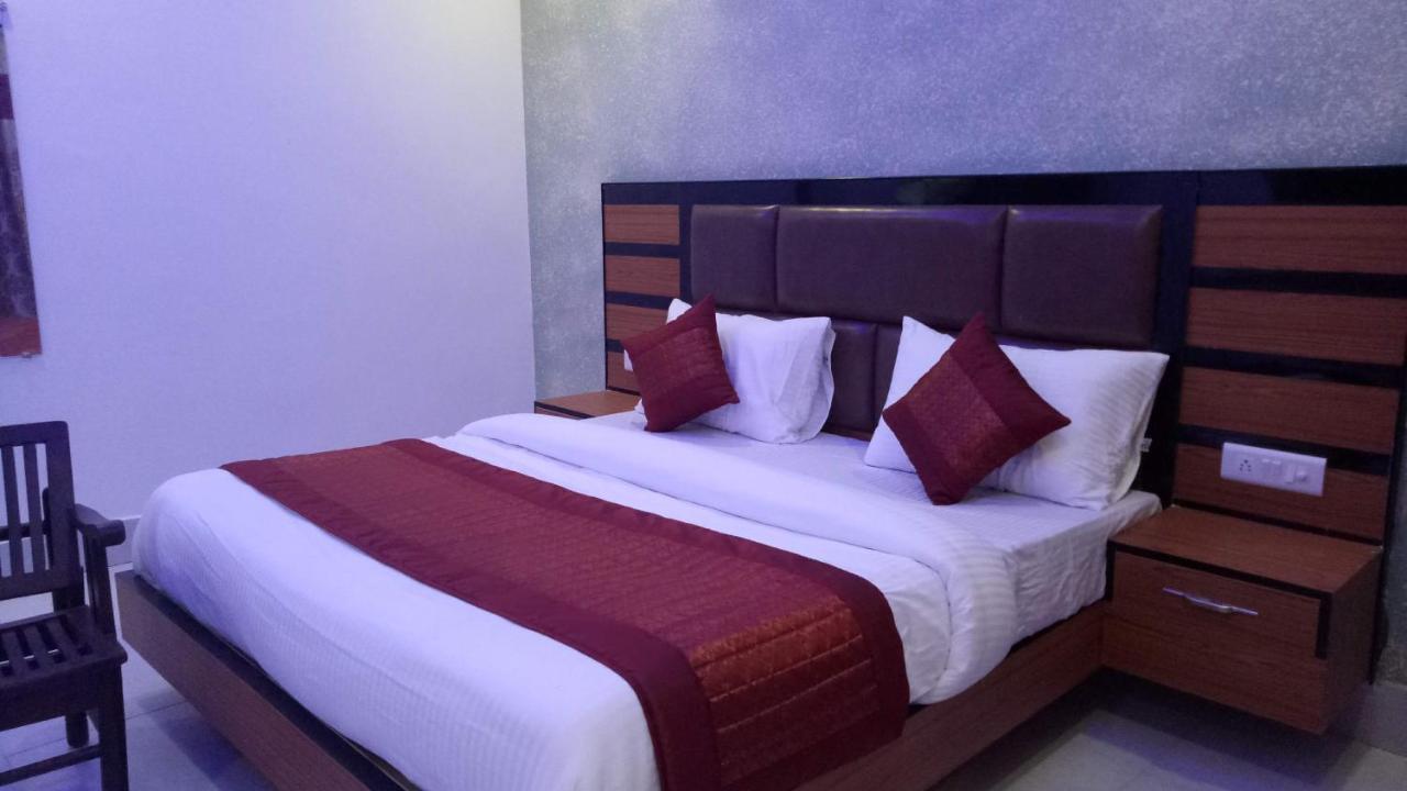 Capital O 13310 Noida Suites Экстерьер фото
